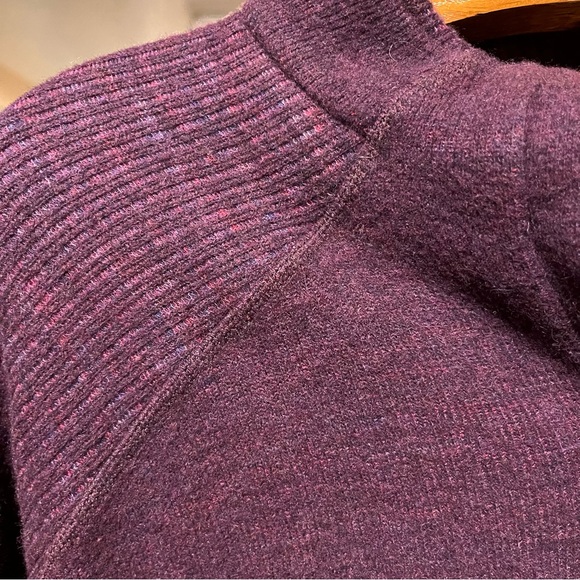 MOUNTAIN HARDWEAR ~. Women’s Purple Wool Blend Popover Pullover Sweater - Picture 3 of 7